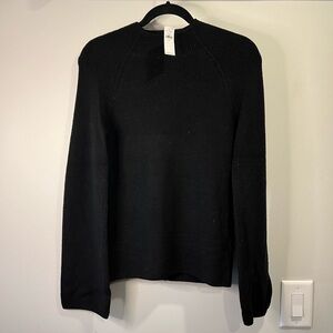BNWT Banana Republic ribbed knit black sweater with back cutout, size small